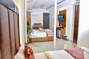 HOTEL YASH PALACE