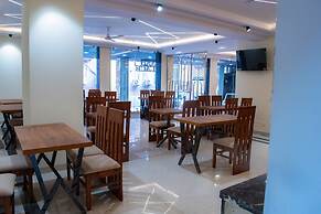 HOTEL YASH PALACE