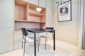 Chic Studio w Panoramic Burj Khalifa Views