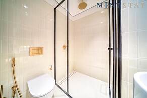 Chic Studio w Panoramic Burj Khalifa Views