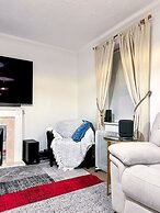 1-bed Apt, Sleeps 2, 20 min Walk to Centre