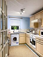 1-bed Apt, Sleeps 2, 20 min Walk to Centre