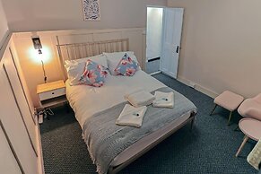 Beautiful 3-bed Cottage in Burnham-on-crouch