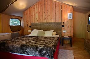 Prehistoric Lodge