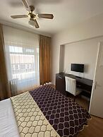 THE ROSE OTEL