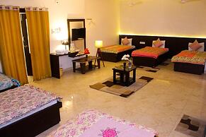 THE KASTURI HOTEL & RESTURANT