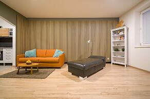 Vesna Convenient Apartment by CHORS