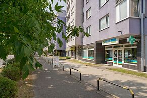 Vesna Convenient Apartment by CHORS