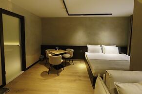 1863 Boutique Hotel