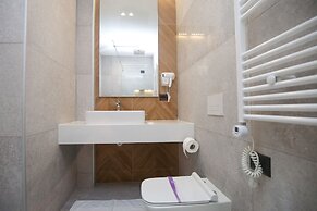 Charm Hotel