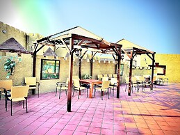 Royal Beach Hotel
