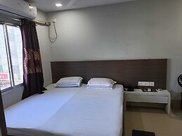 Kusum Hotel And Restaurant