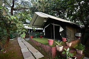 Lakeside Boheme Inn