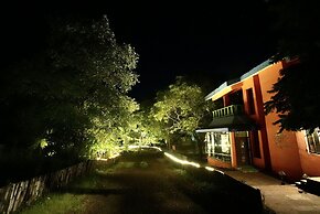 Lakeside Boheme Inn