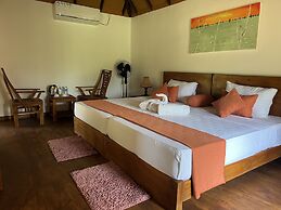 Saffron Lake Yala