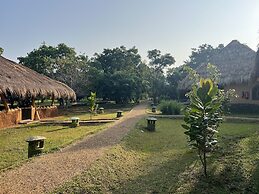Saffron Lake Yala