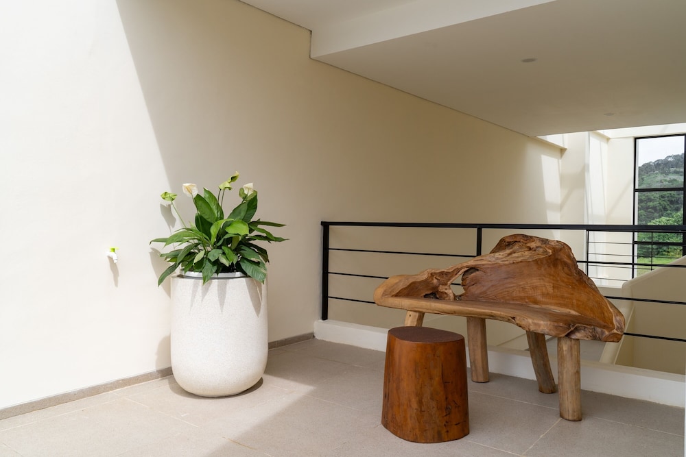 JadenHill CityView 8BR Villa Heated Pool+Movieroom