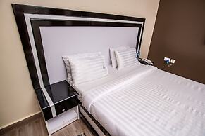 TRISEK HOTEL