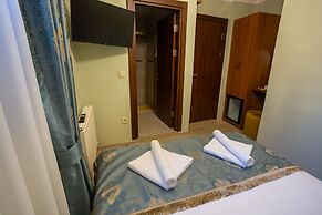 Sayina Hotel