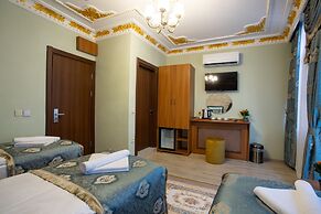 Sayina Hotel
