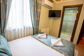 Sayina Hotel