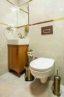 Sayina Hotel