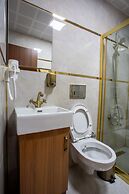 Sayina Hotel