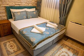 Sayina Hotel