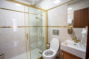 Sayina Hotel
