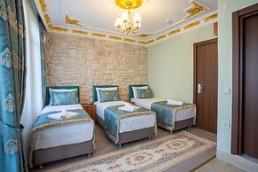 Sayina Hotel