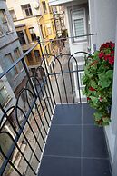 Sayina Hotel