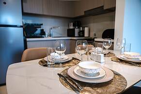 SuperHost - Downtown Gem: 1BR Apartment at Act One l Act Two