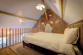 SEPHS Hotel