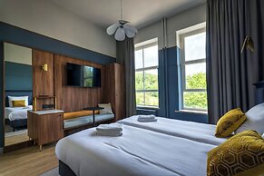 SEPHS Hotel