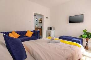 Lux Suites Rio-vista Studio Apartments