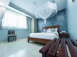 KRM Hotel - Caran
