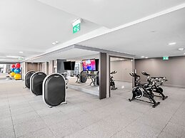 The Yorkville Suites