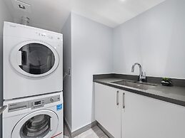 The Yorkville Suites