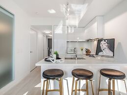 The Yorkville Suites