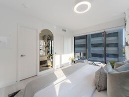 The Yorkville Suites