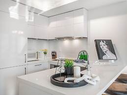 The Yorkville Suites