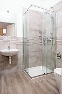 FLORENCE ROOMS NOVELLA