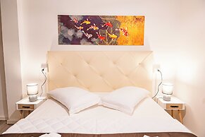 FLORENCE ROOMS NOVELLA