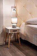 FLORENCE ROOMS NOVELLA