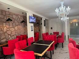 Royal Madero Inn Express
