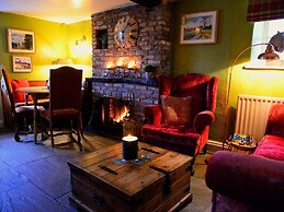 Castle Arms Inn