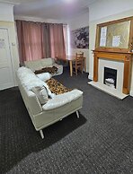 Beautiful 1-bed House in Leeds