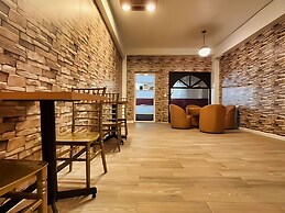 Jovis Hotel
