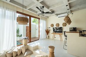 Liminal Palace Villa 2 by Betterplace