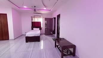 Roy's Hotel